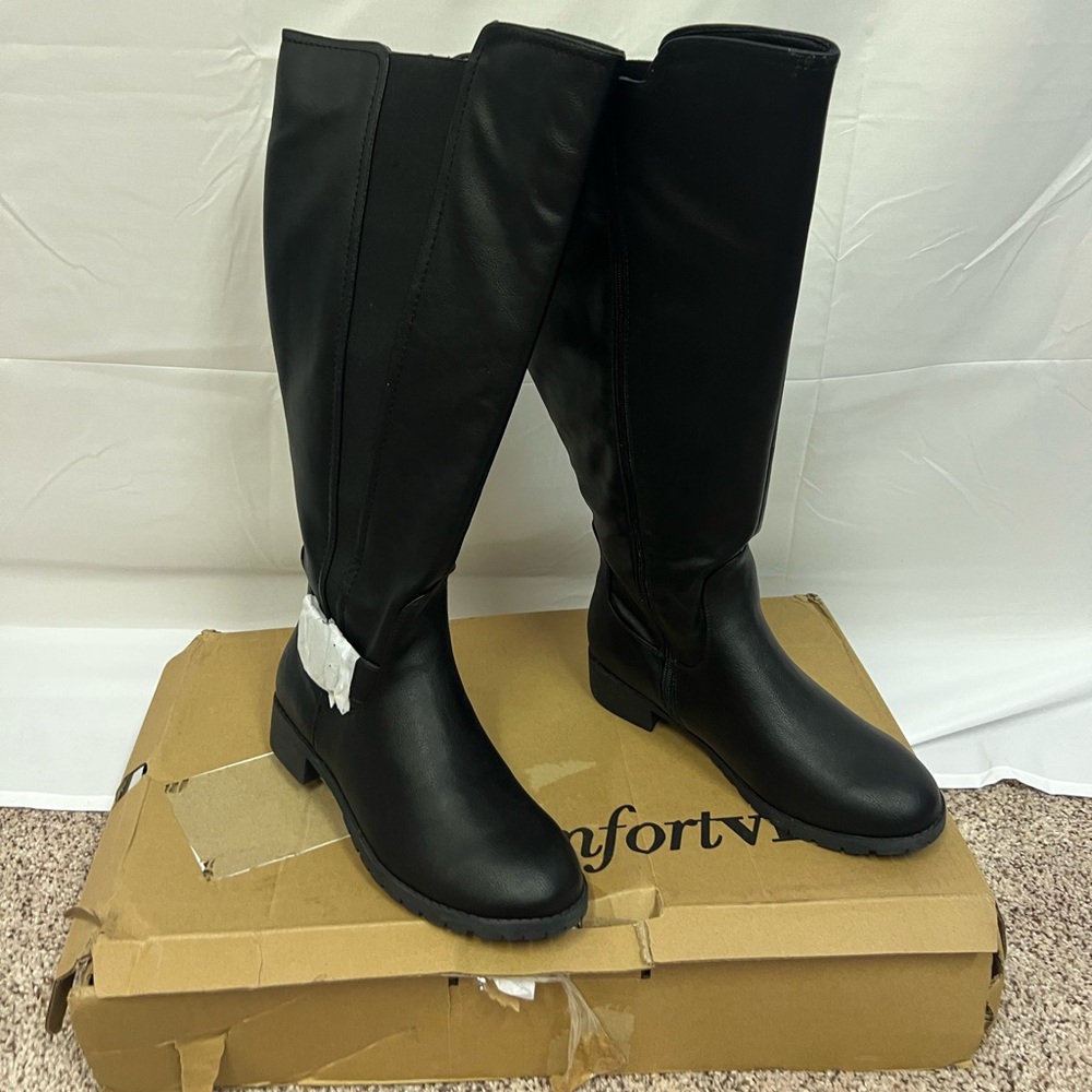 NEW SHOES FOR ALL WOMENS BLACK BOOTS SIZE:  9.5 w